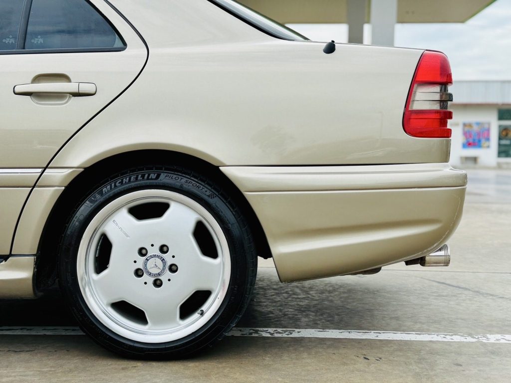 ขาย 1997 Mercedes-Benz C-Class C180 AMG มือสอง กรุงเทพฯ WowCar ขายรถมือสองในประเทศไทย