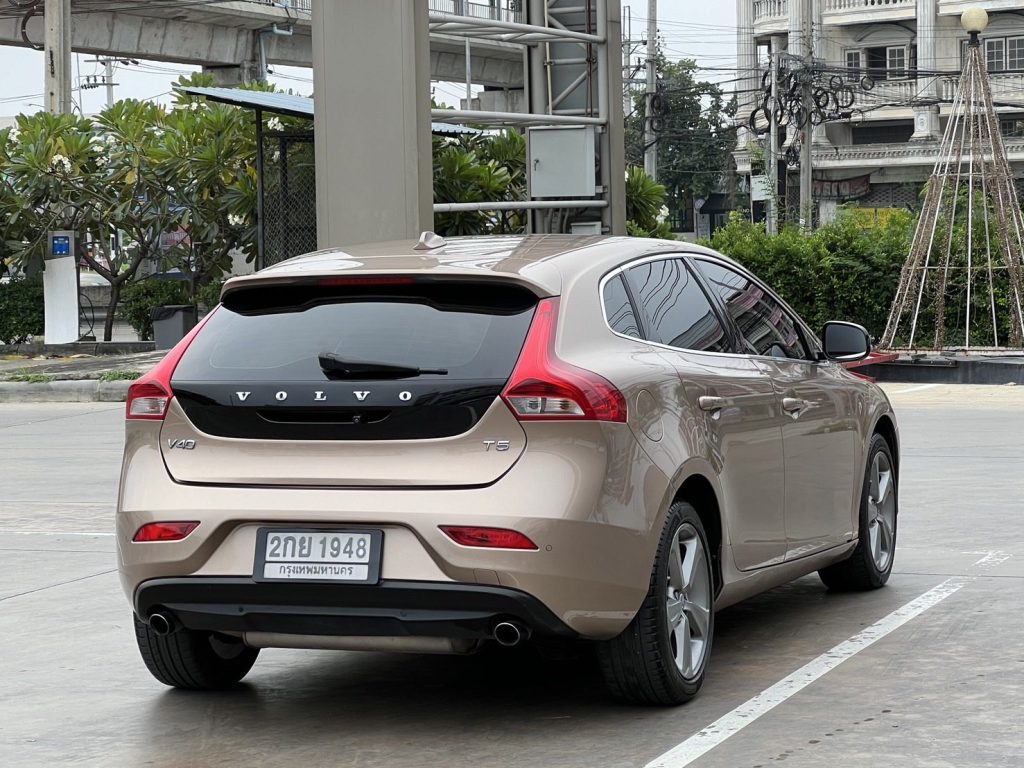 ขาย 2013 Volvo V40 2.0 T5 มือสอง กรุงเทพฯ WowCar ขายรถมือสองในประเทศไทย