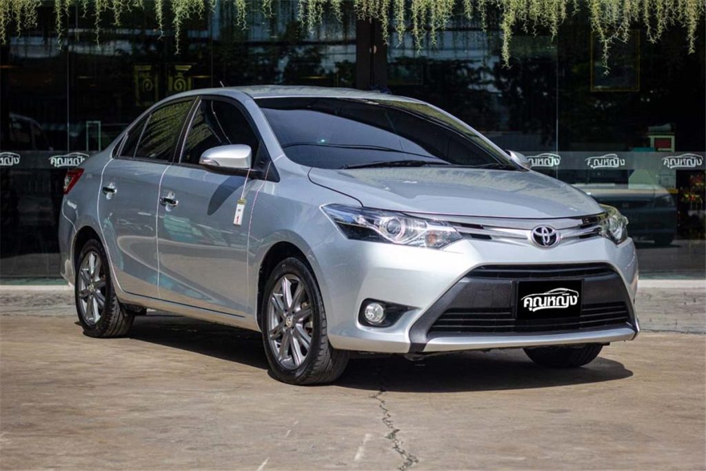 2013 Toyota ขายรถมือสองในประเทศไทย
