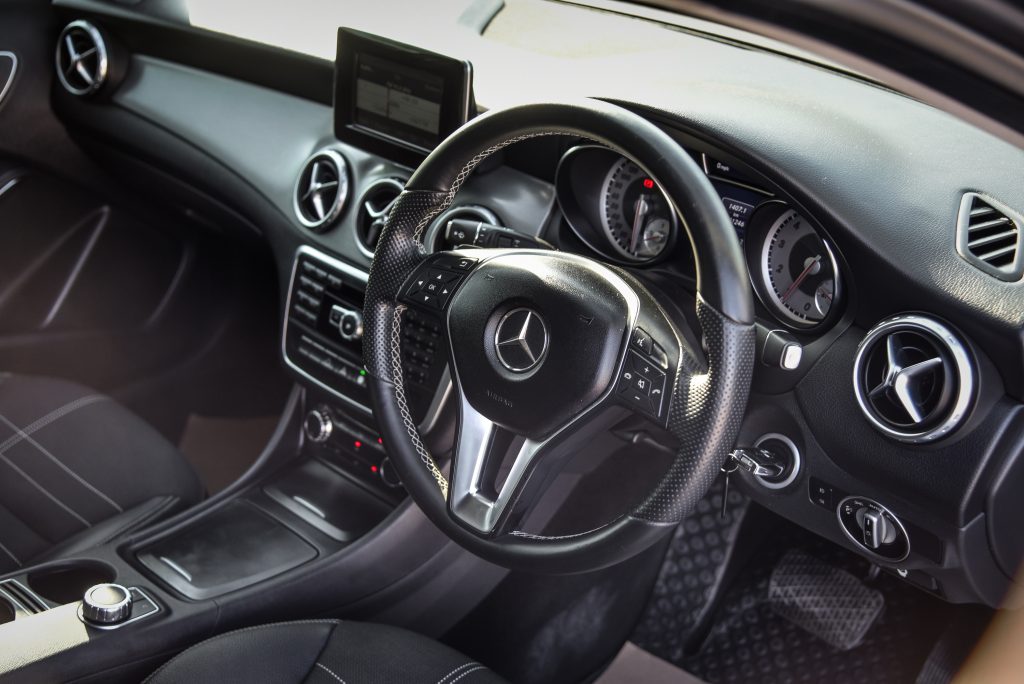 2015 Mercedes-Benz ขายรถมือสองในประเทศไทย