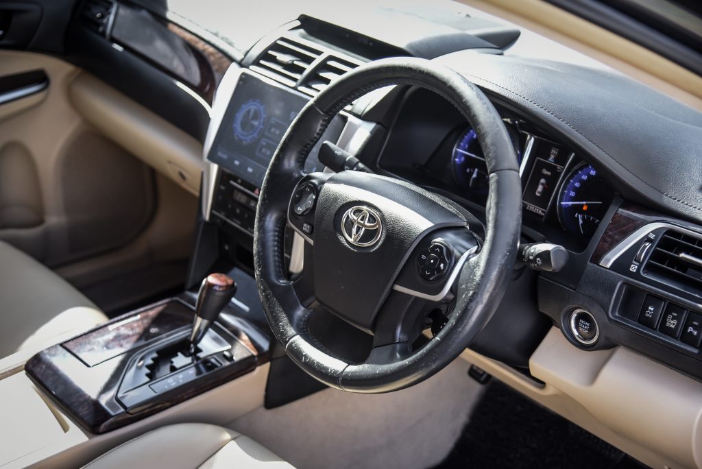 2015 Toyota ขายรถมือสองในประเทศไทย