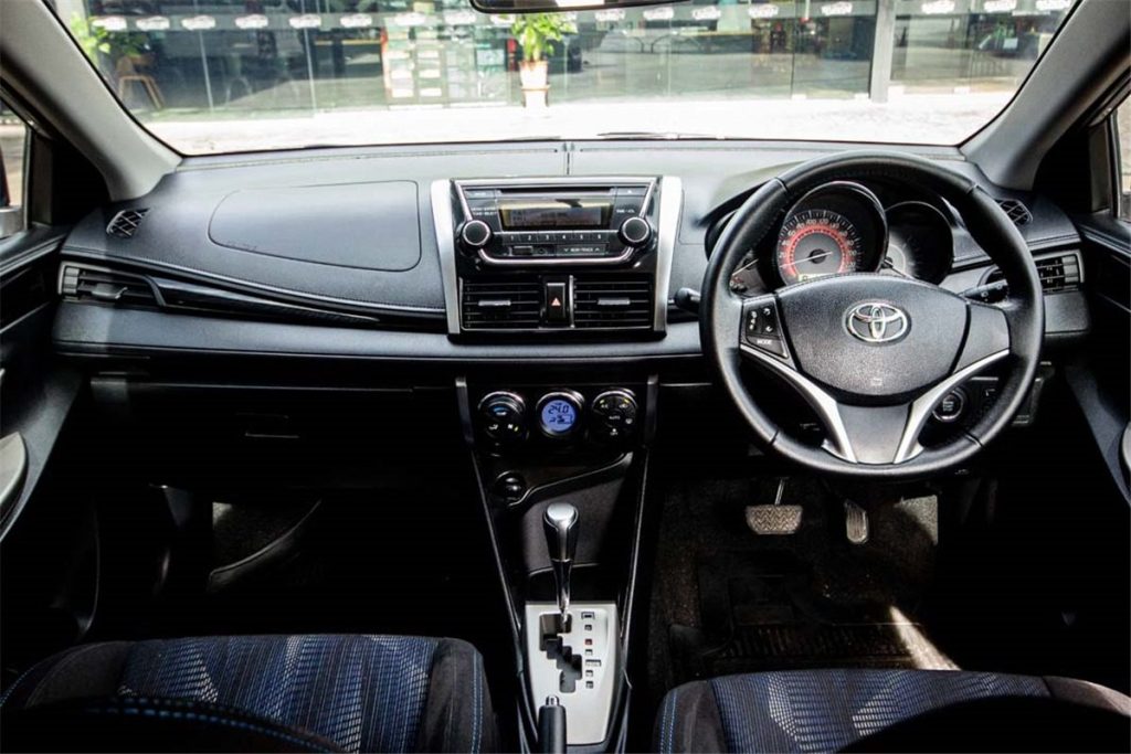 2013 Toyota ขายรถมือสองในประเทศไทย