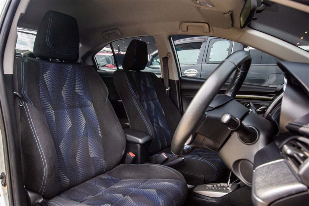 2013 Toyota ขายรถมือสองในประเทศไทย